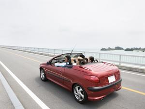 車のボディや車内をきれいにする